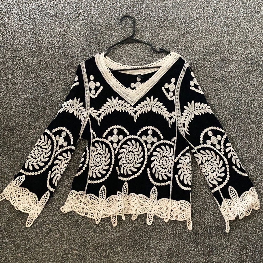 Black and white top